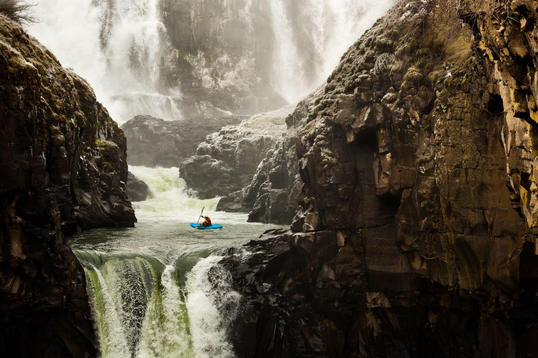 White Water Kayaking National Geographic Magazine | Outdoor Action Sports